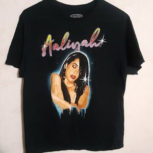5/$20 Aaliyah Women's Short Sleeve T Shirt in Size L